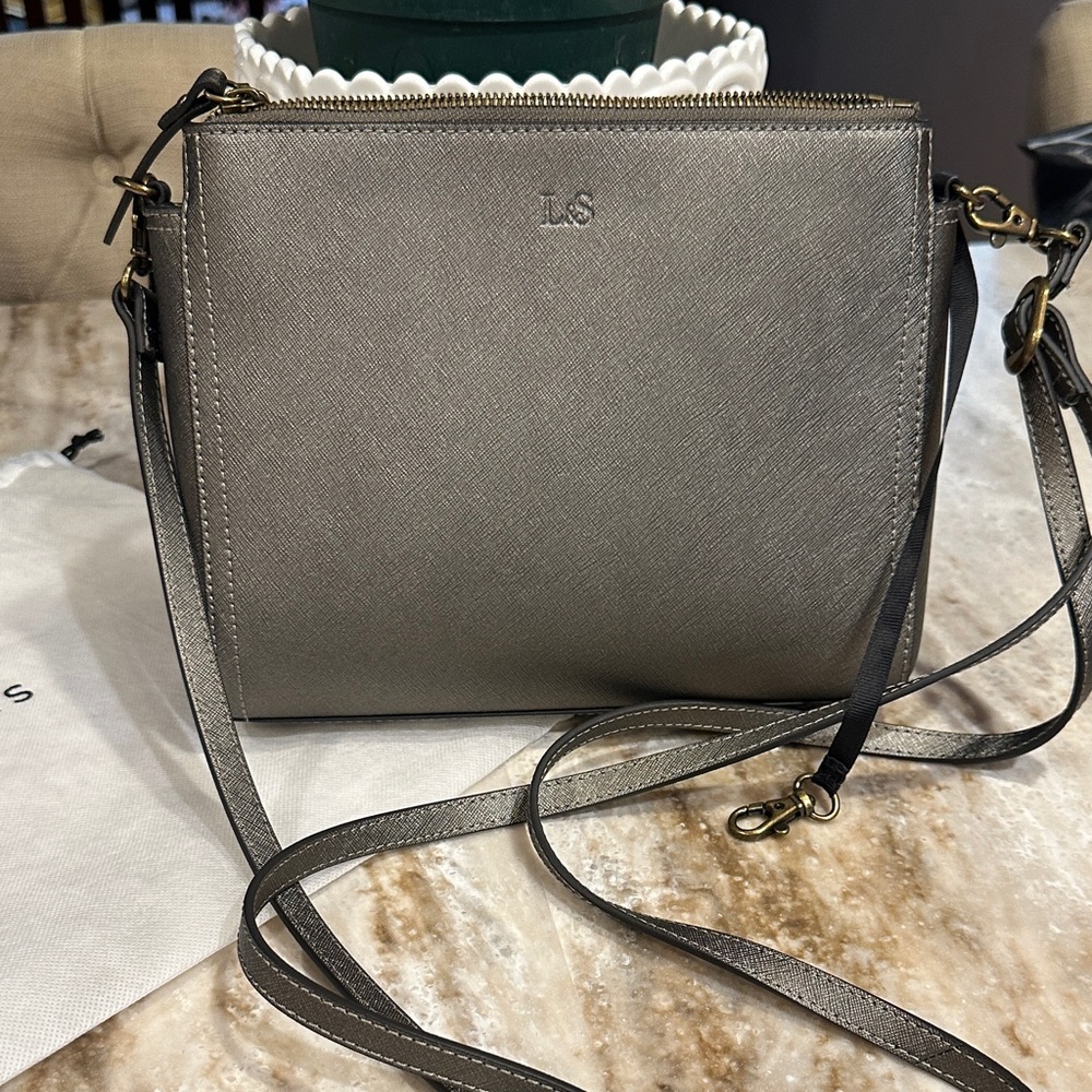 Lo & Sons Pearl Crossbody Bag